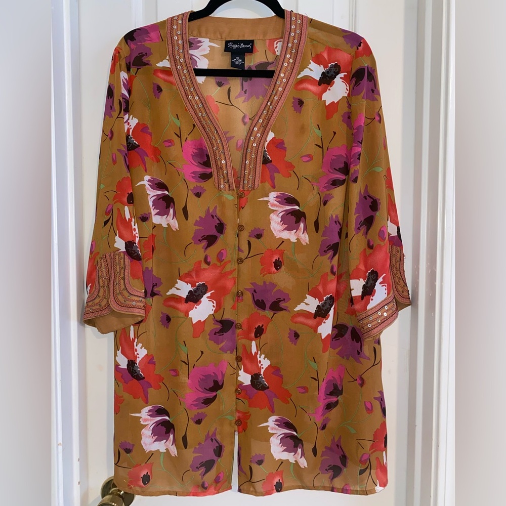 Maggie Barnes Multicolor Floral Popover